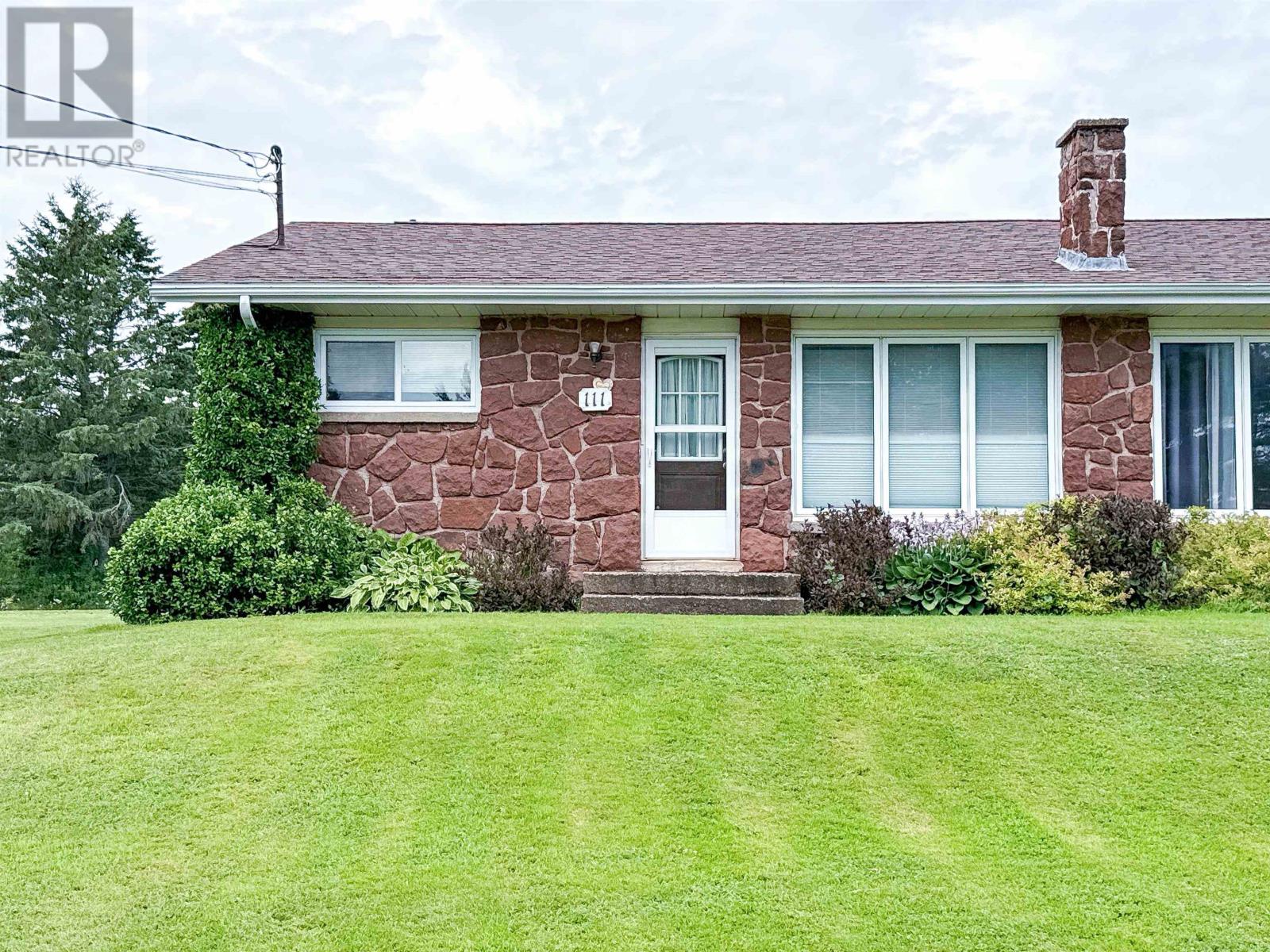 111 Meadowbank Road, Cornwall, Prince Edward Island  C0A 1H0 - Photo 3 - 202619594