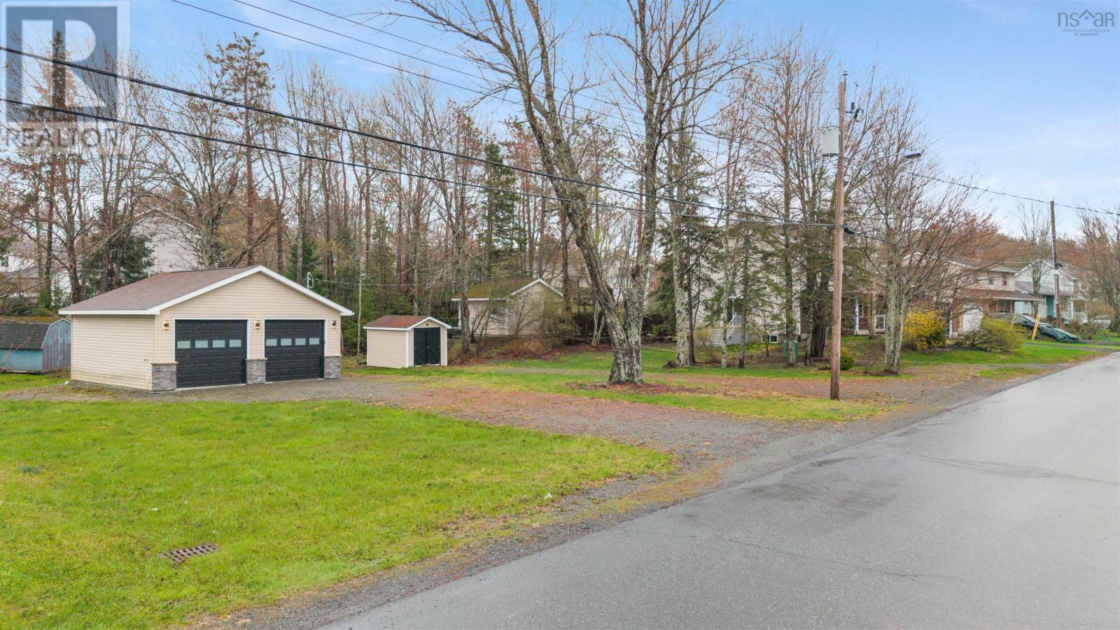17 Pineview Crescent, Stellarton, Nova Scotia  B0K 1S0 - Photo 2 - 202611747