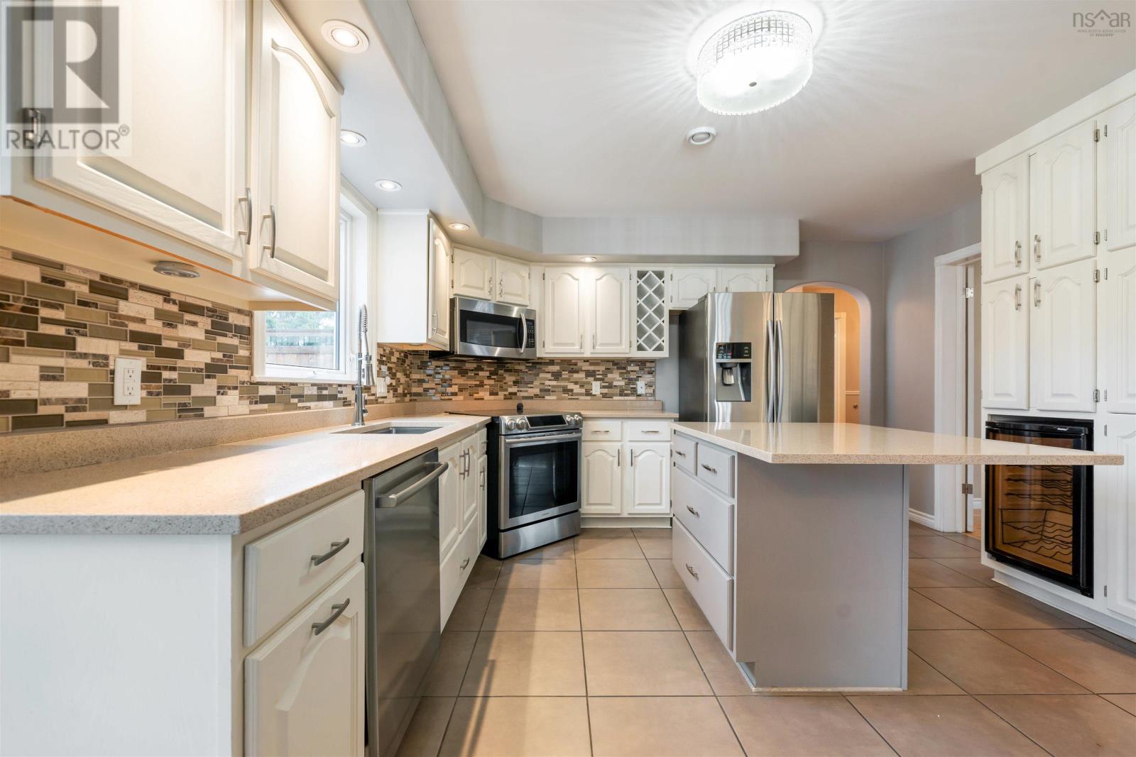 17 Pineview Crescent, Stellarton, Nova Scotia  B0K 1S0 - Photo 7 - 202611747
