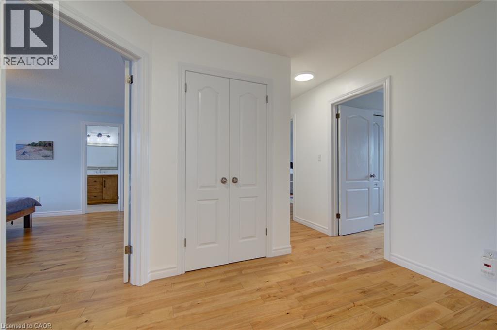 729 Keats Way, Waterloo, Ontario  N2T 2Y2 - Photo 8 - 40852833