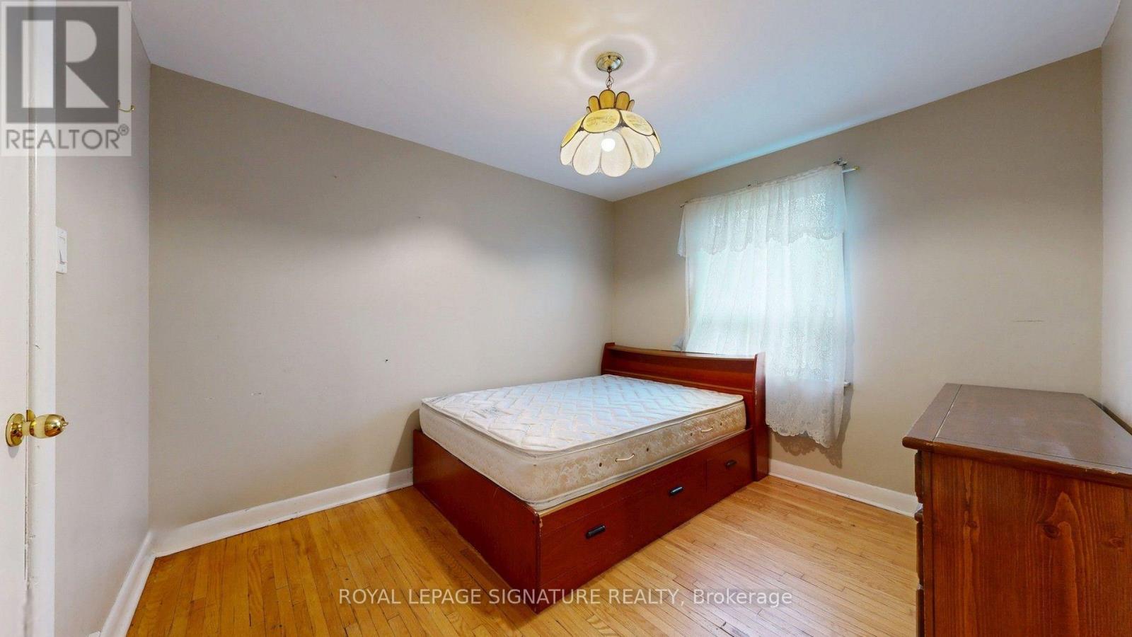 256 Ferris Road, Toronto, Ontario  M4B 1H6 - Photo 8 - E13636372