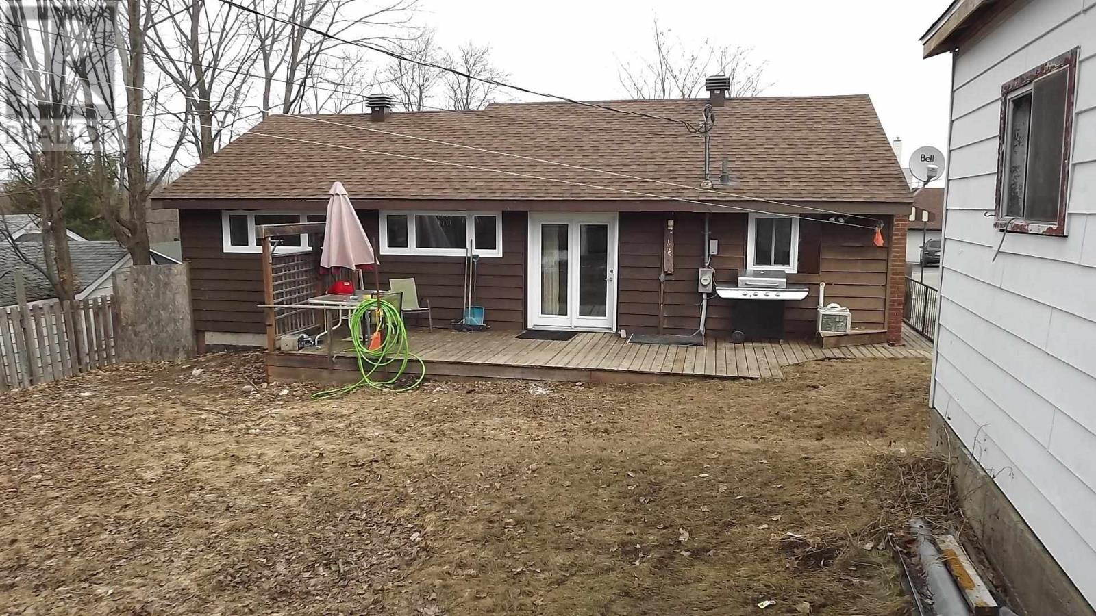 71 Hutchison Ave, Elliot Lake, Ontario  P5A 1W7 - Photo 24 - SM261258