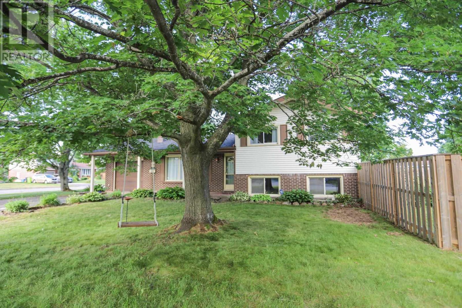 74 Grandriver Cres, Sault Ste. Marie, Ontario  P6B 3S1 - Photo 4 - SM261834