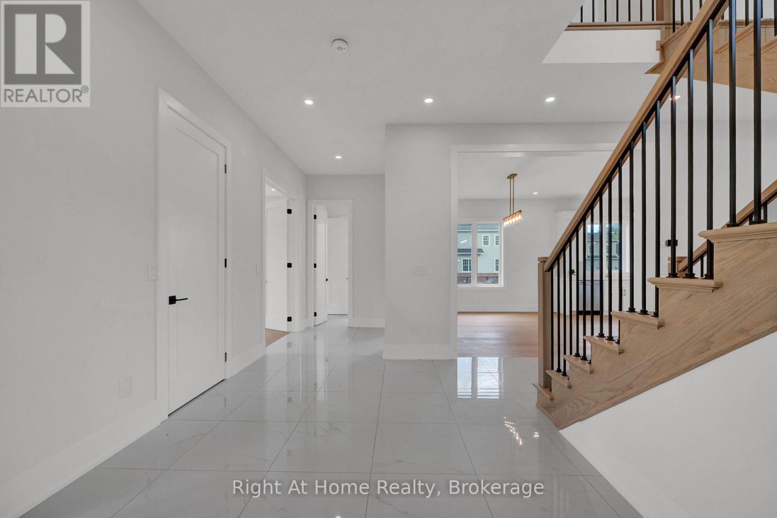 213 Suzanne Mess Boulevard, Cobourg, Ontario  K9A 3L3 - Photo 4 - X13638208