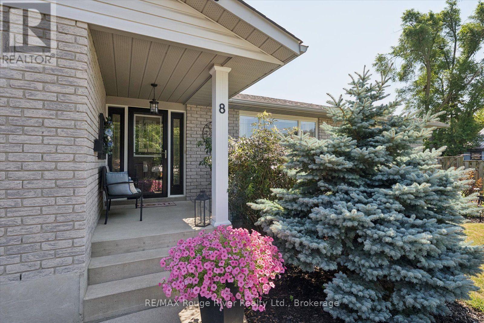 8 St. James Street, Kawartha Lakes, Ontario  K9V 1L8 - Photo 3 - X13638282
