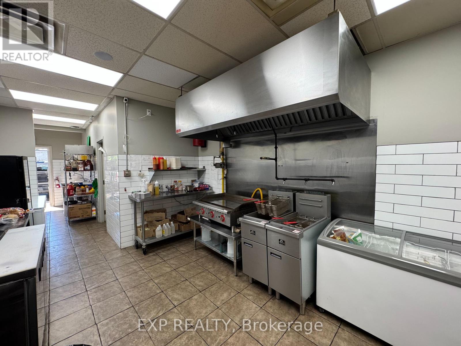 1579 Oxford Street E, London East, Ontario  N5V 1W5 - Photo 5 - X13638214