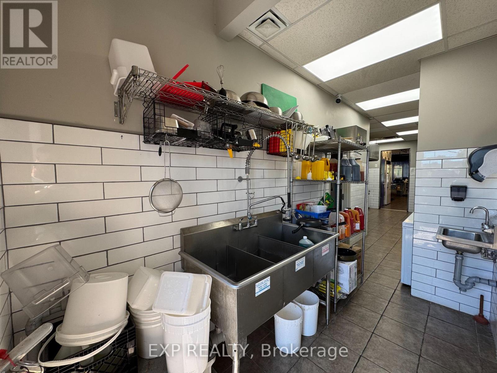 1579 Oxford Street E, London East, Ontario  N5V 1W5 - Photo 7 - X13638214