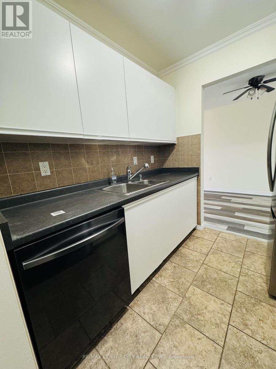 111 - 148 Conway Drive, London South, Ontario  N6E 3N4 - Photo 4 - X13638226