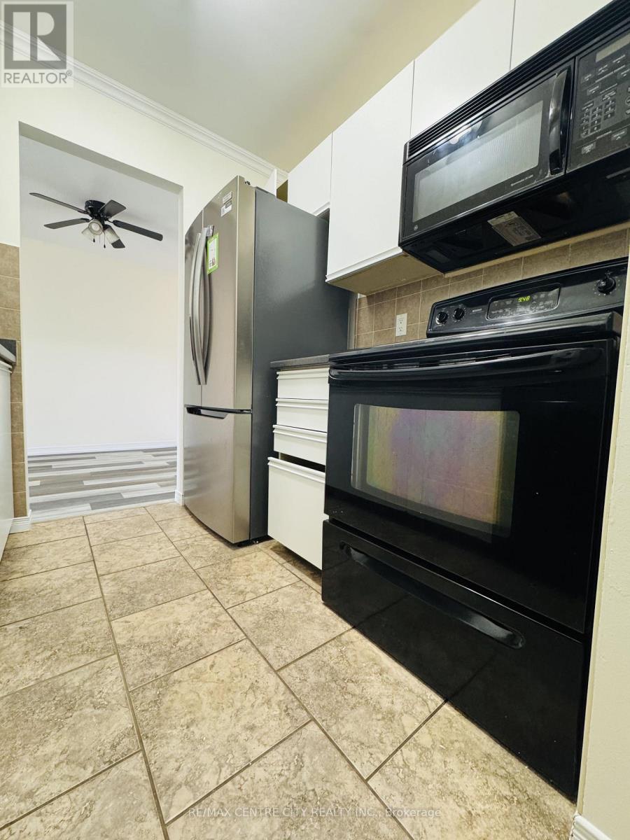 111 - 148 Conway Drive, London South, Ontario  N6E 3N4 - Photo 5 - X13638226