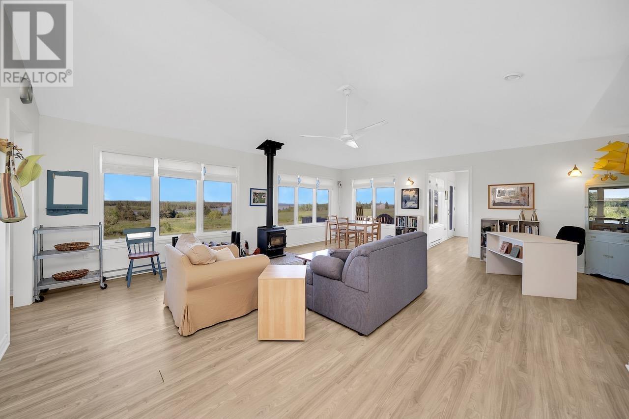11 Howe Point Road, Eglington, Prince Edward Island  C0A 2B0 - Photo 8 - 202615810
