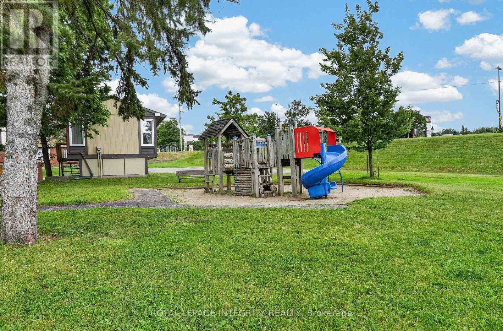 1352 Bakker Court, Ottawa, Ontario  K1C 2K4 - Photo 38 - X13638270