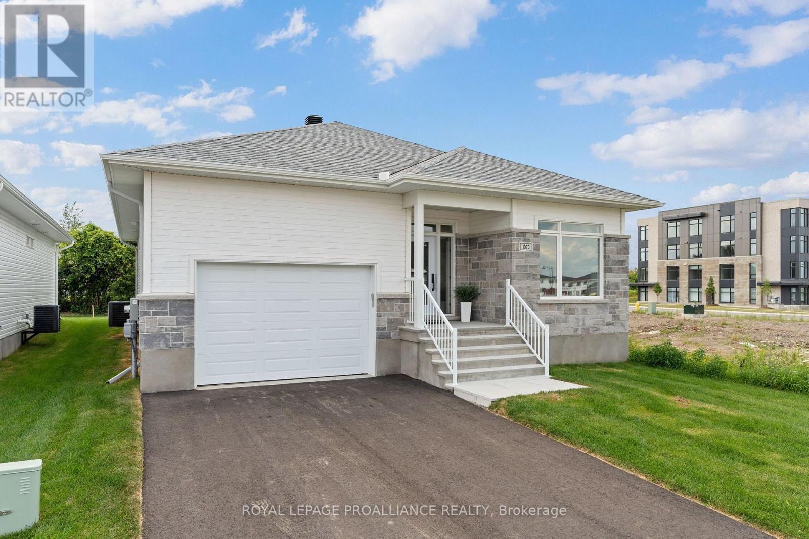 1070 Turner Drive, Brockville, Ontario  K6V 0G8 - Photo 3 - X13638222