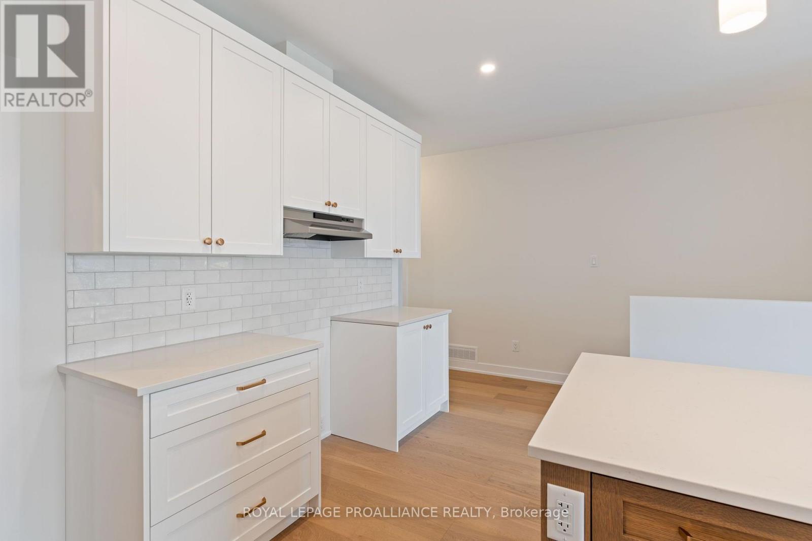 1051 Moore Street, Brockville, Ontario  K6V 0H1 - Photo 19 - X13638240