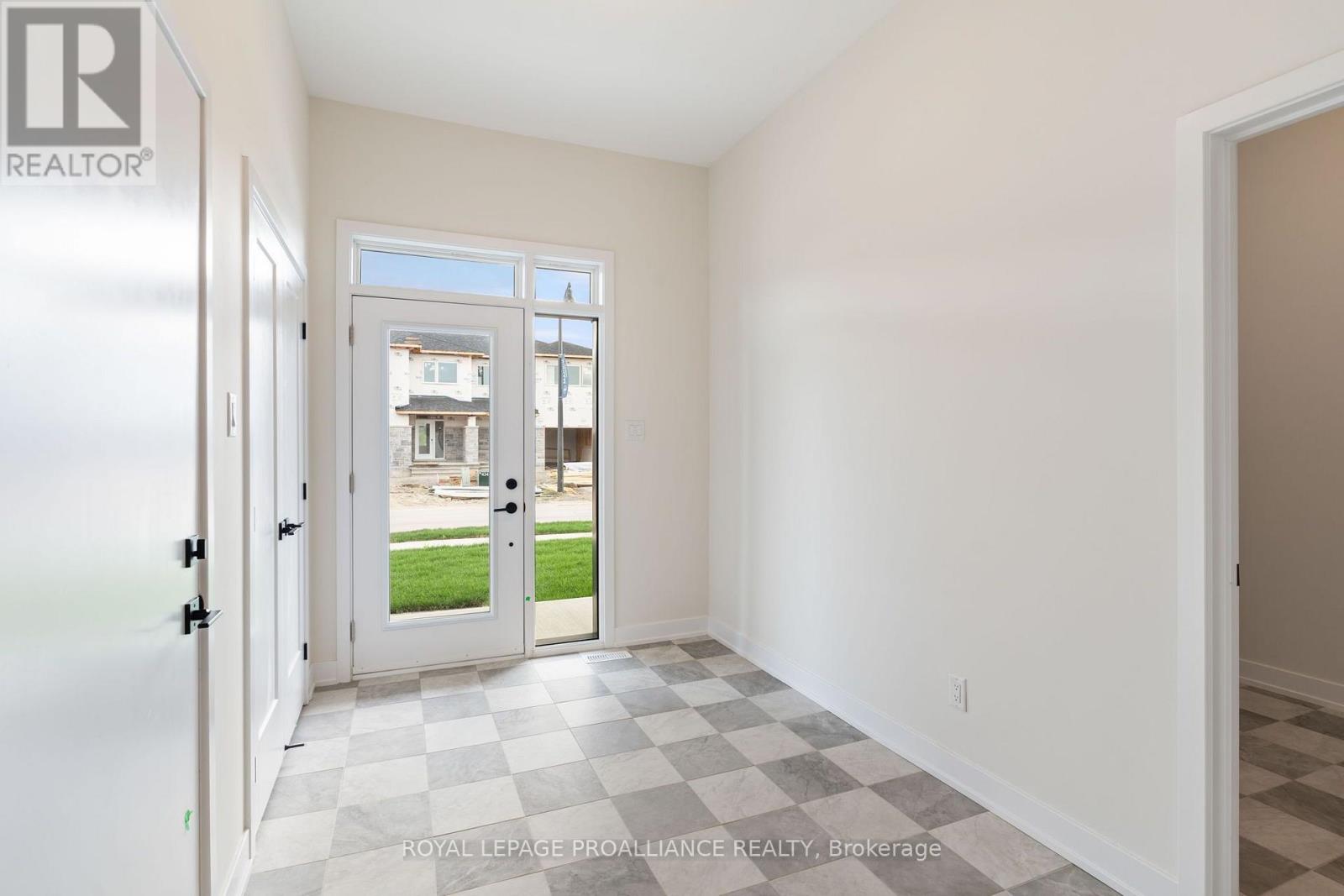 1051 Moore Street, Brockville, Ontario  K6V 0H1 - Photo 4 - X13638240
