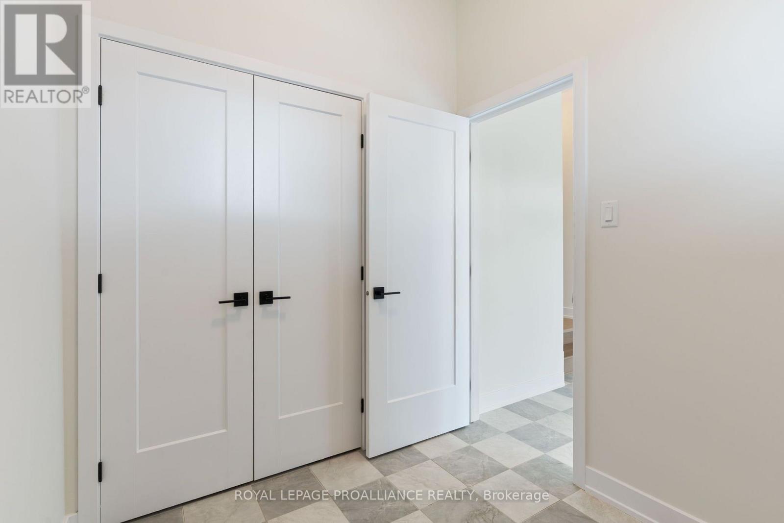 1051 Moore Street, Brockville, Ontario  K6V 0H1 - Photo 7 - X13638240