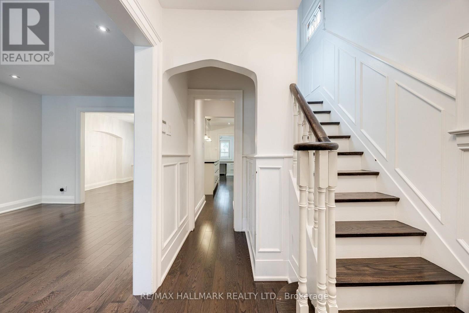 15 Mcnairn Avenue, Toronto, Ontario  M5M 2H4 - Photo 2 - C13638188