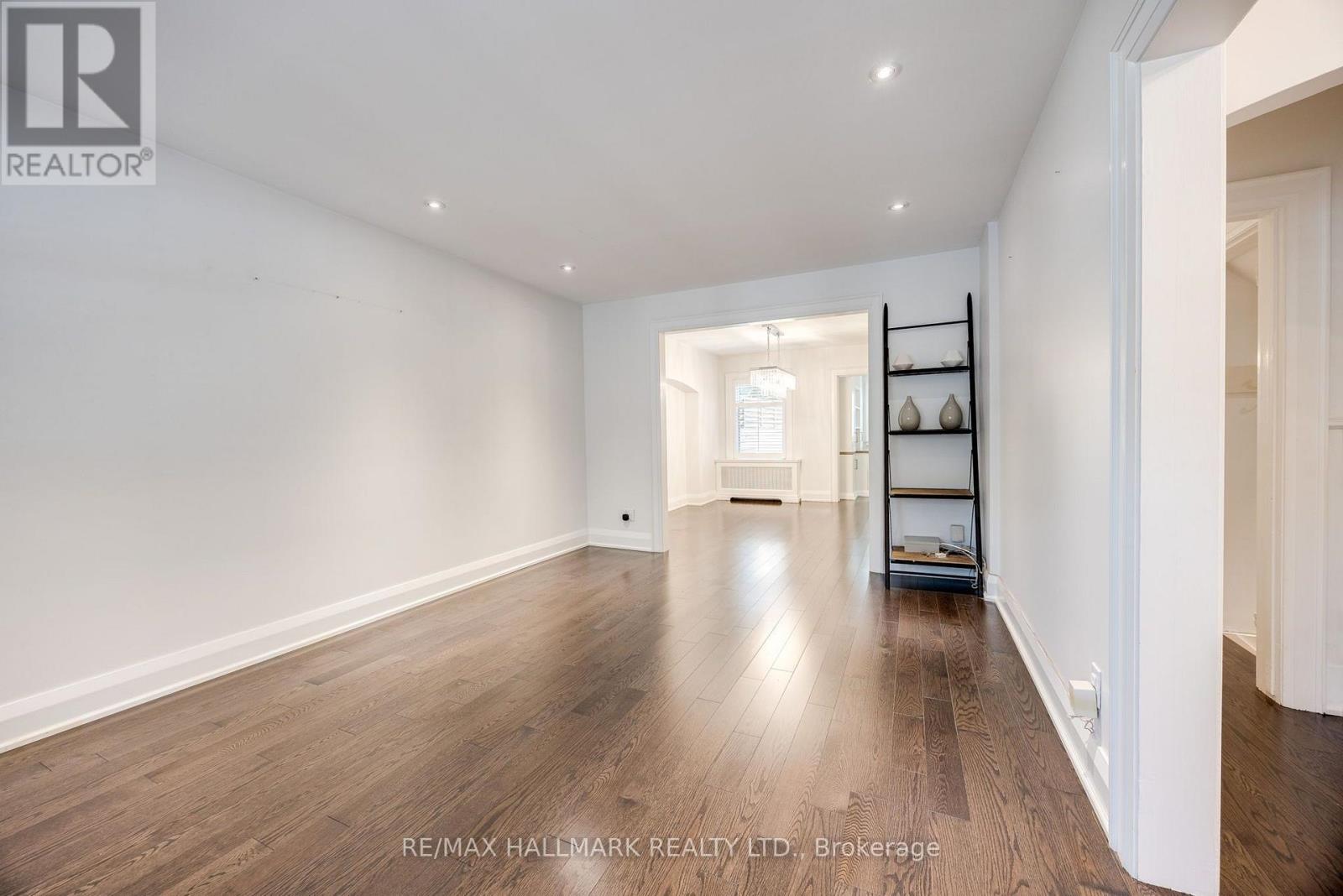 15 Mcnairn Avenue, Toronto, Ontario  M5M 2H4 - Photo 4 - C13638188