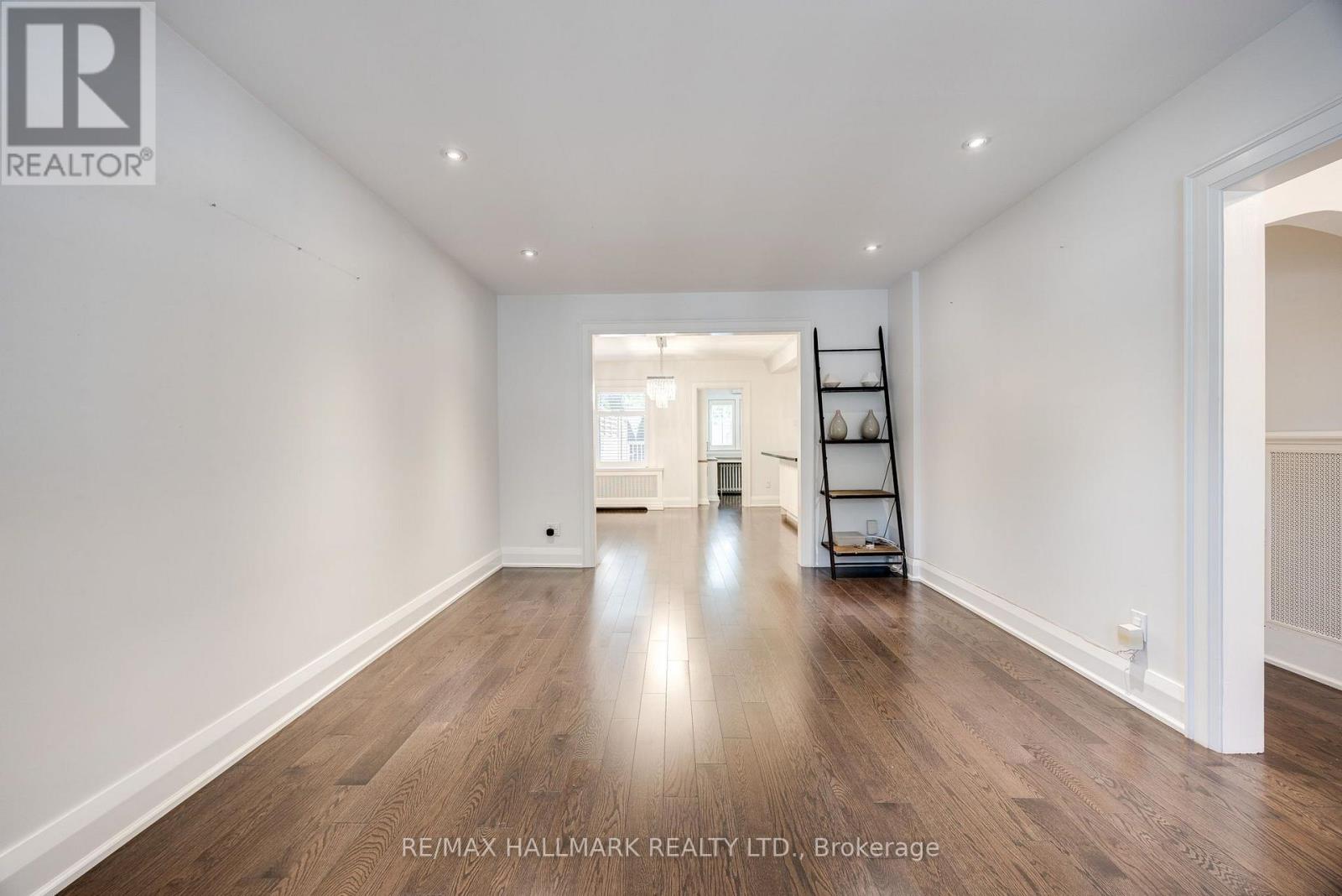 15 Mcnairn Avenue, Toronto, Ontario  M5M 2H4 - Photo 5 - C13638188