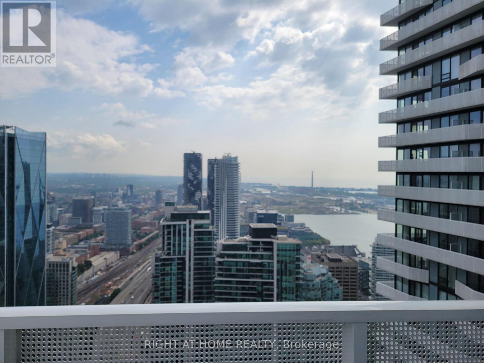 6504 - 100 Harbour Street, Toronto, Ontario  M5J 0B5 - Photo 2 - C13638236