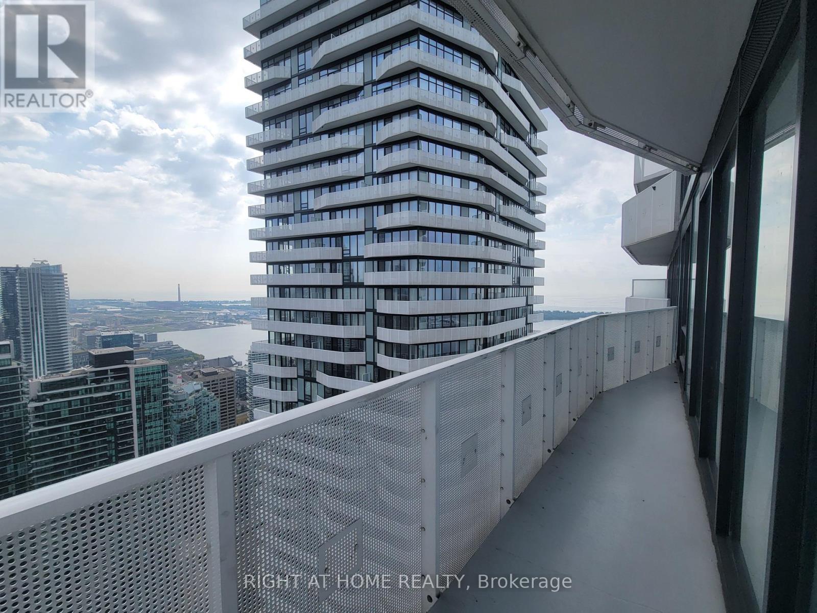 6504 - 100 Harbour Street, Toronto, Ontario  M5J 0B5 - Photo 5 - C13638236