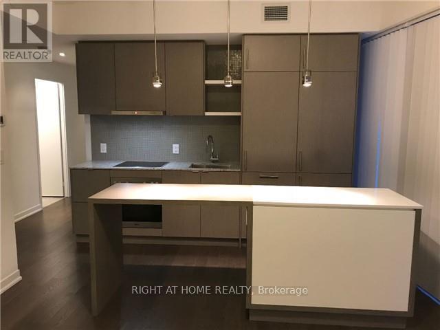 6504 - 100 Harbour Street, Toronto, Ontario  M5J 0B5 - Photo 7 - C13638236