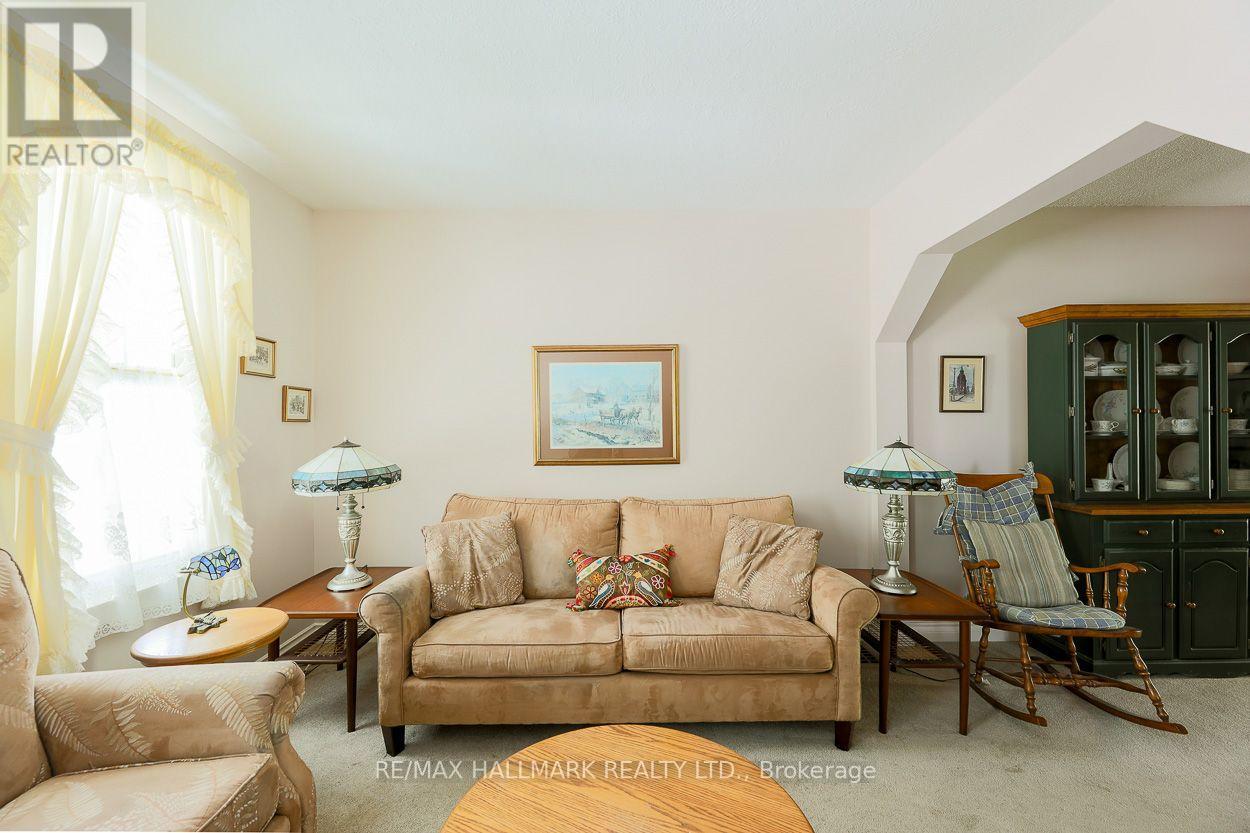 40 Pinegrove Avenue, Toronto, Ontario  M1N 2G5 - Photo 4 - E13638196