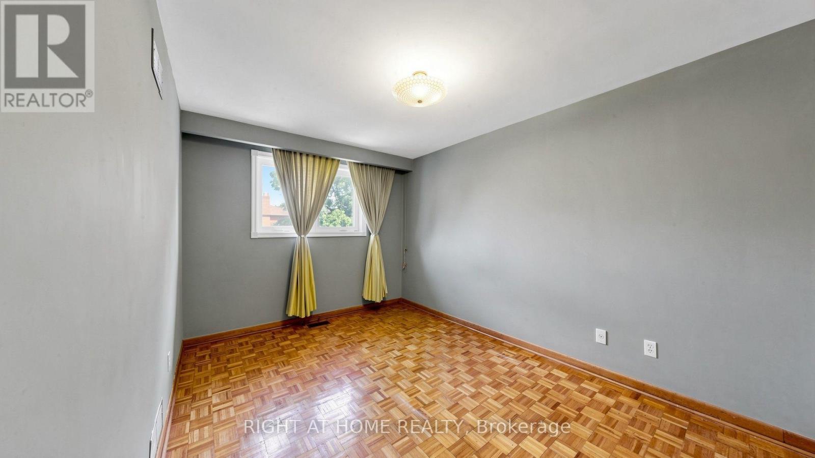 20 Torrens Avenue, Toronto, Ontario  M4K 2H8 - Photo 15 - E13638278