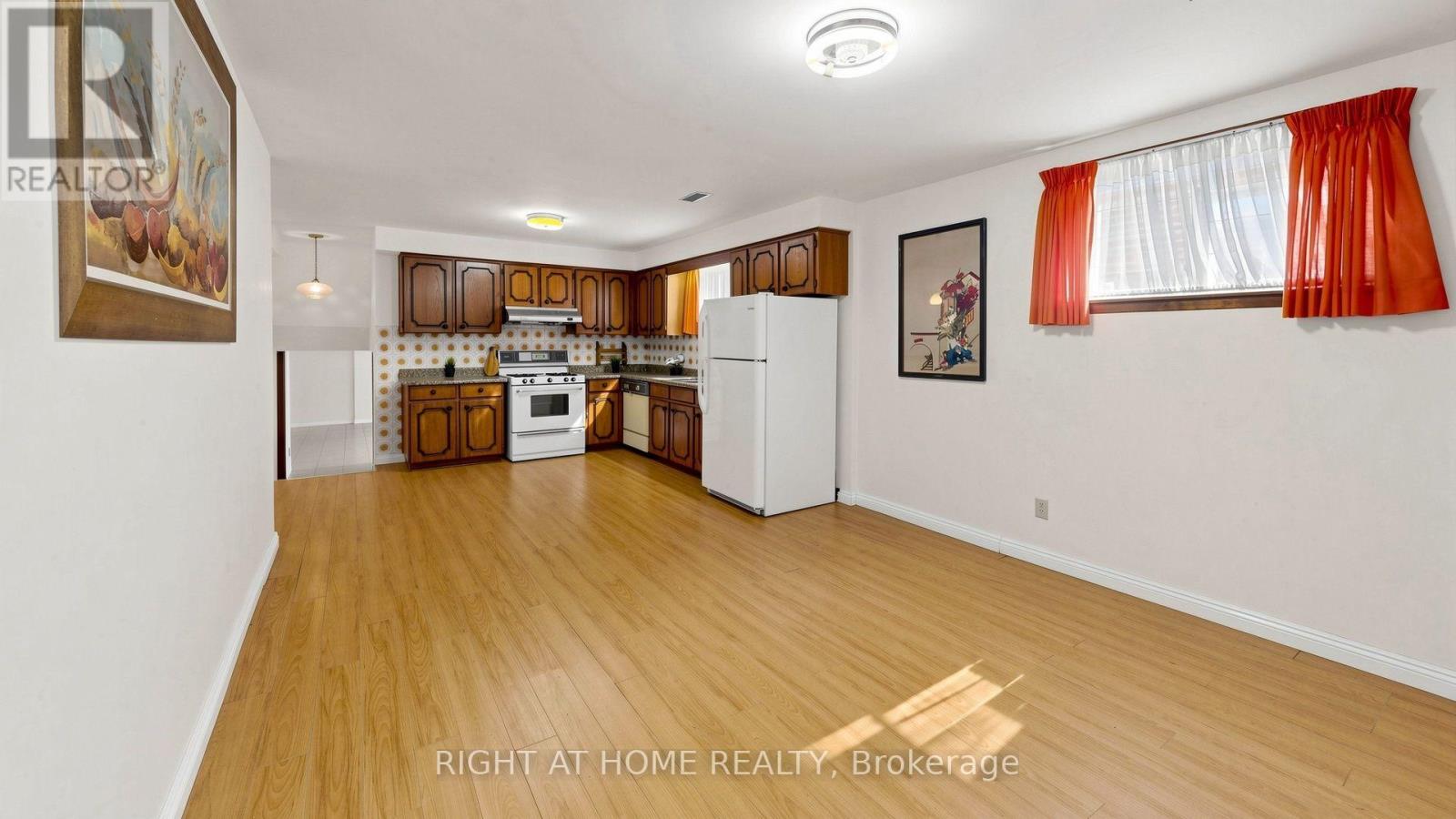20 Torrens Avenue, Toronto, Ontario  M4K 2H8 - Photo 19 - E13638278