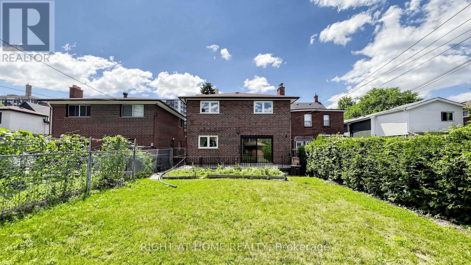 20 Torrens Avenue, Toronto, Ontario  M4K 2H8 - Photo 25 - E13638278