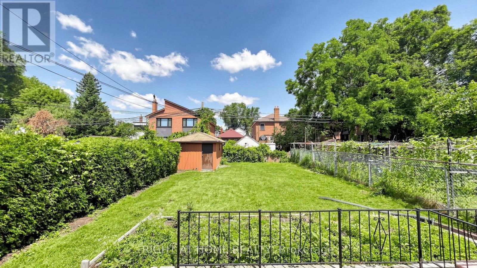 20 Torrens Avenue, Toronto, Ontario  M4K 2H8 - Photo 26 - E13638278