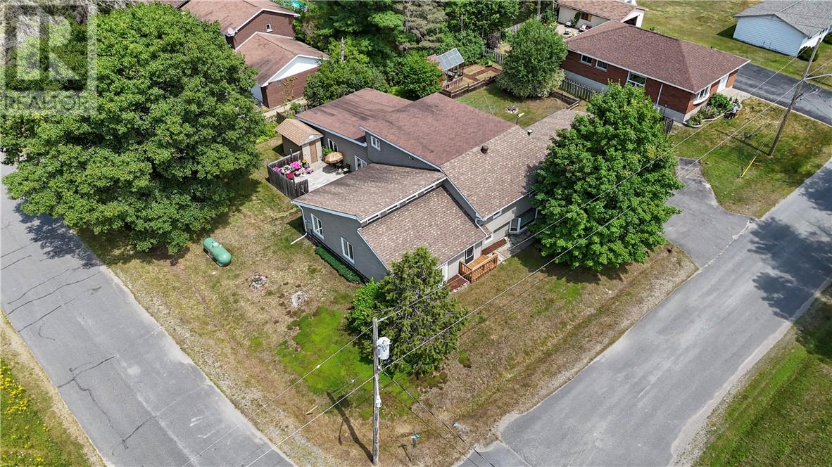 14 Minto Street, Webbwood, Ontario  P0P 2G0 - Photo 17 - 2129615