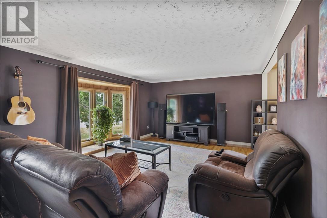 14 Minto Street, Webbwood, Ontario  P0P 2G0 - Photo 35 - 2129615