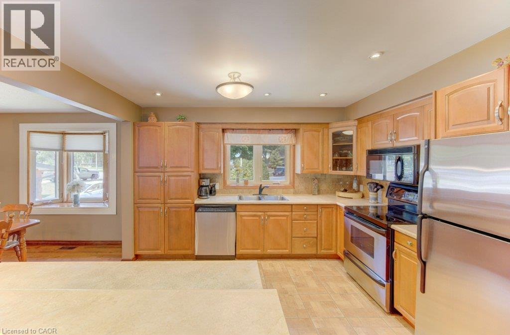 518 Twin Oaks Crescent, Waterloo, Ontario  N2L 4R8 - Photo 24 - 40853357