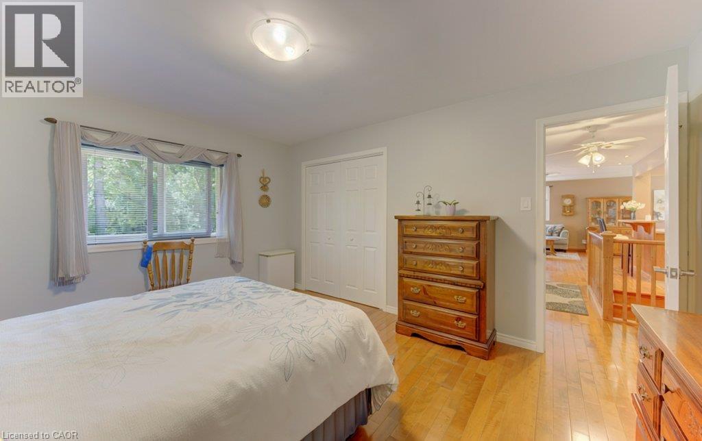 518 Twin Oaks Crescent, Waterloo, Ontario  N2L 4R8 - Photo 33 - 40853357