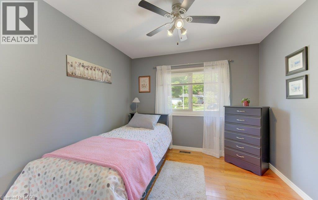 518 Twin Oaks Crescent, Waterloo, Ontario  N2L 4R8 - Photo 37 - 40853357