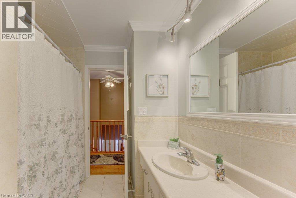 518 Twin Oaks Crescent, Waterloo, Ontario  N2L 4R8 - Photo 39 - 40853357