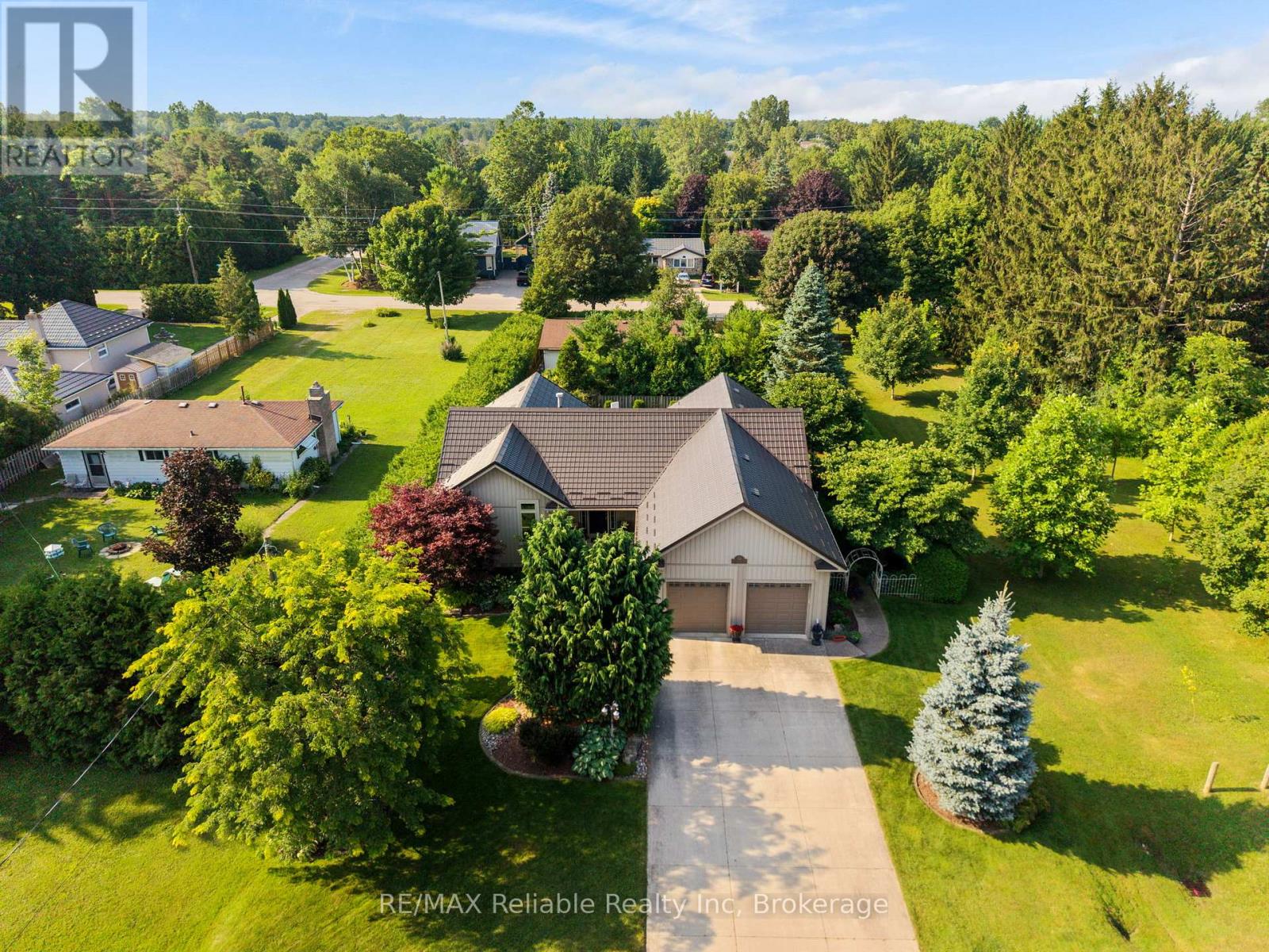54 Victoria Street, Bluewater, Ontario  N0M 1G0 - Photo 2 - X13638194