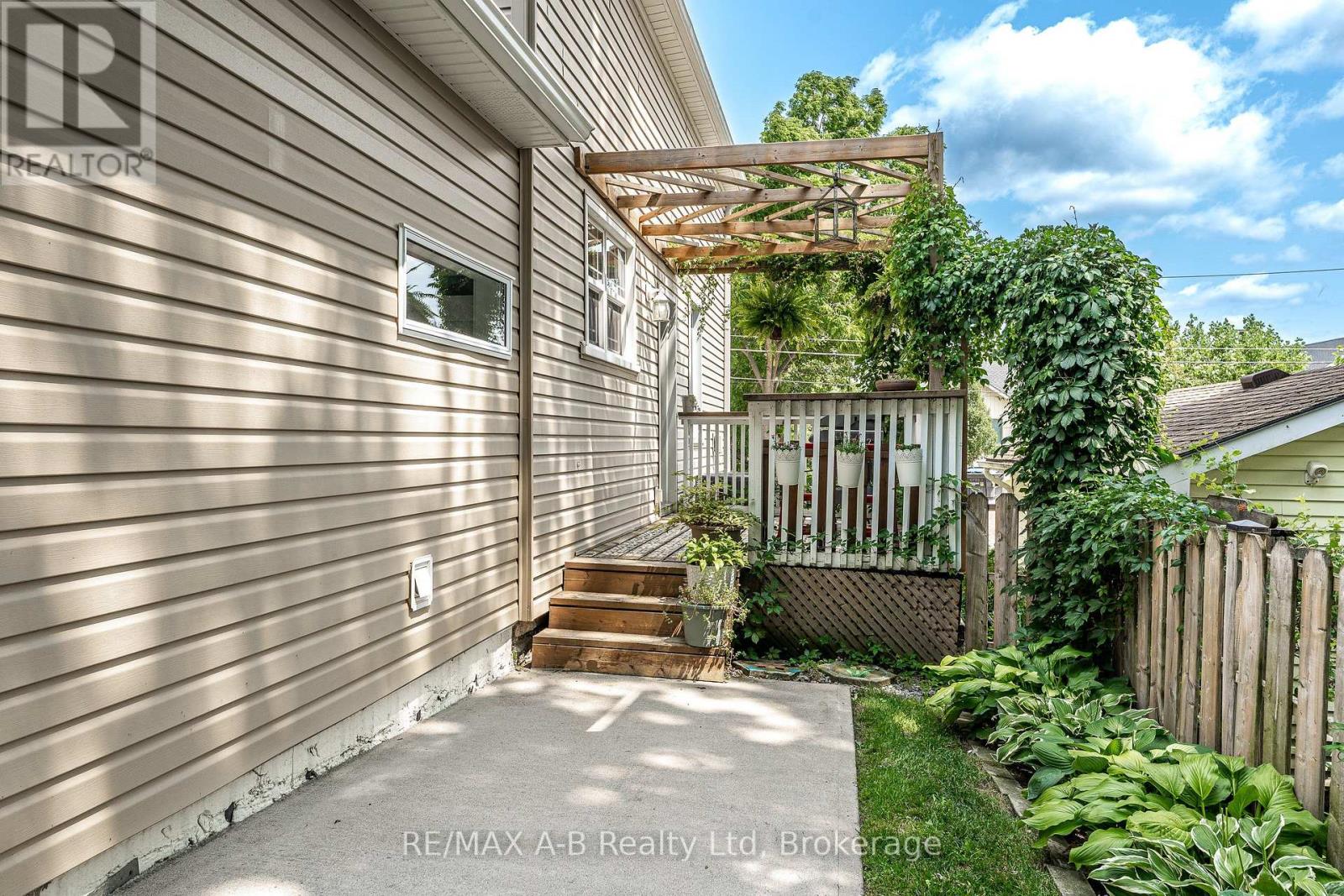 104 Ontario Street S, St. Marys, Ontario  N4X 1C2 - Photo 36 - X13638318
