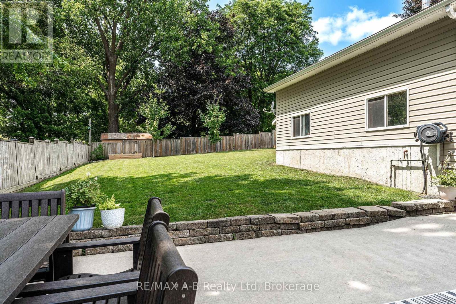 104 Ontario Street S, St. Marys, Ontario  N4X 1C2 - Photo 42 - X13638318