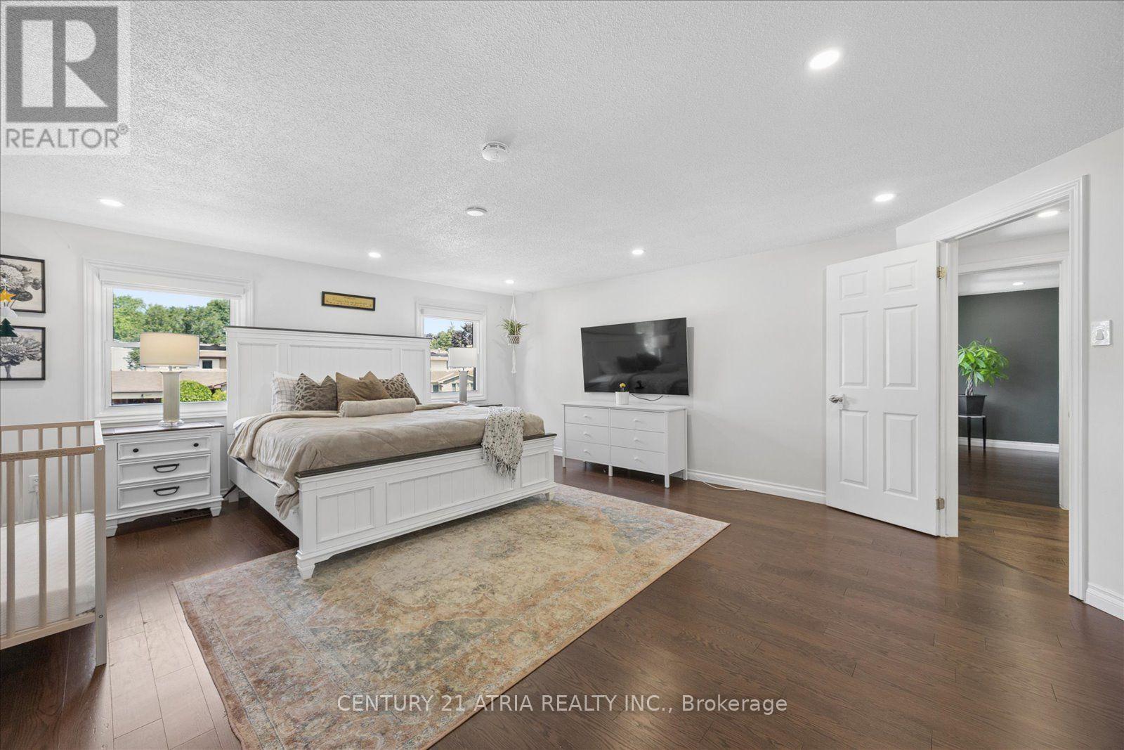 1040 Birchwood Drive, Newmarket, Ontario L3Y 6J8 - Photo 20 - N13638320