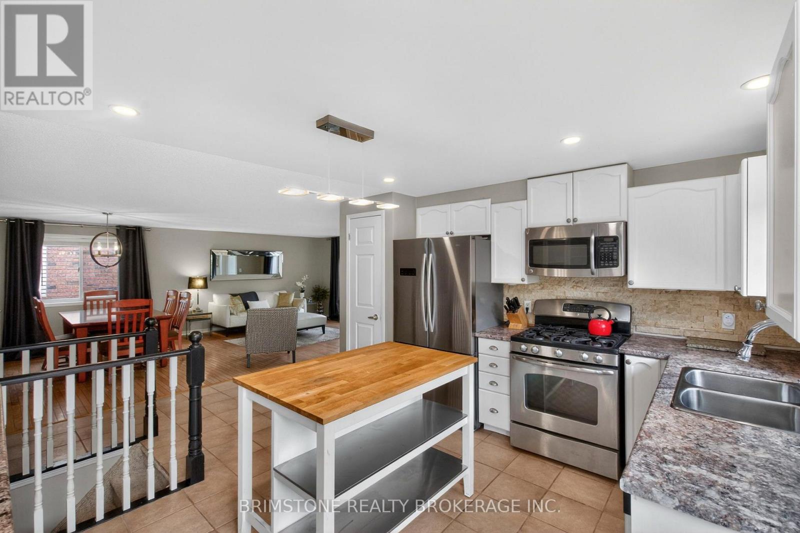 9 Holly Meadow Road, Barrie, Ontario  L4N 8S1 - Photo 6 - S13638182