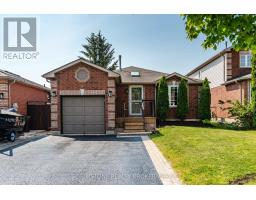 9 HOLLY MEADOW ROAD, Barrie, Ontario