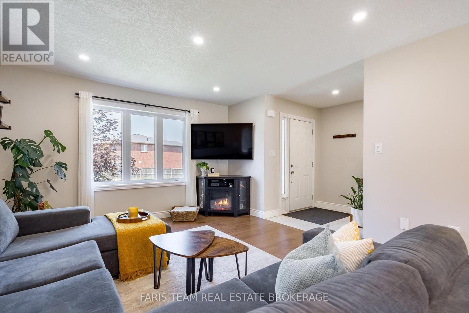 17 Hunter Avenue, Tay, Ontario  L0K 2A0 - Photo 13 - S13638262