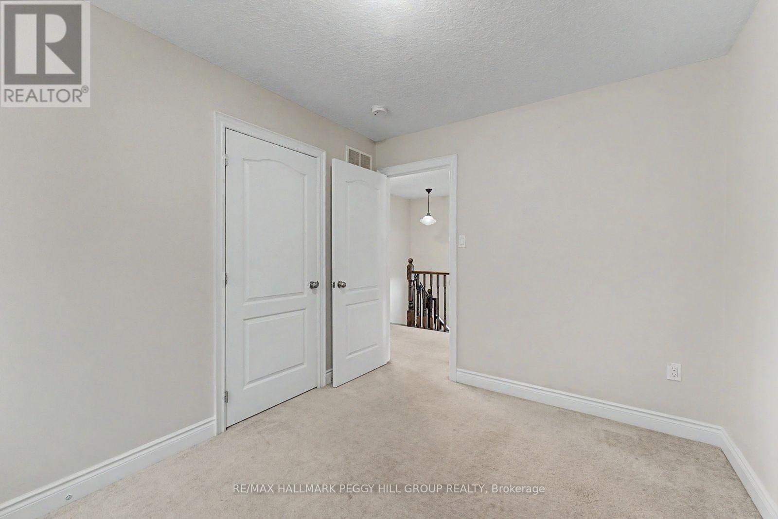 Upper - 53 Nathan Crescent, Barrie, Ontario  L4N 0S4 - Photo 10 - S13638280