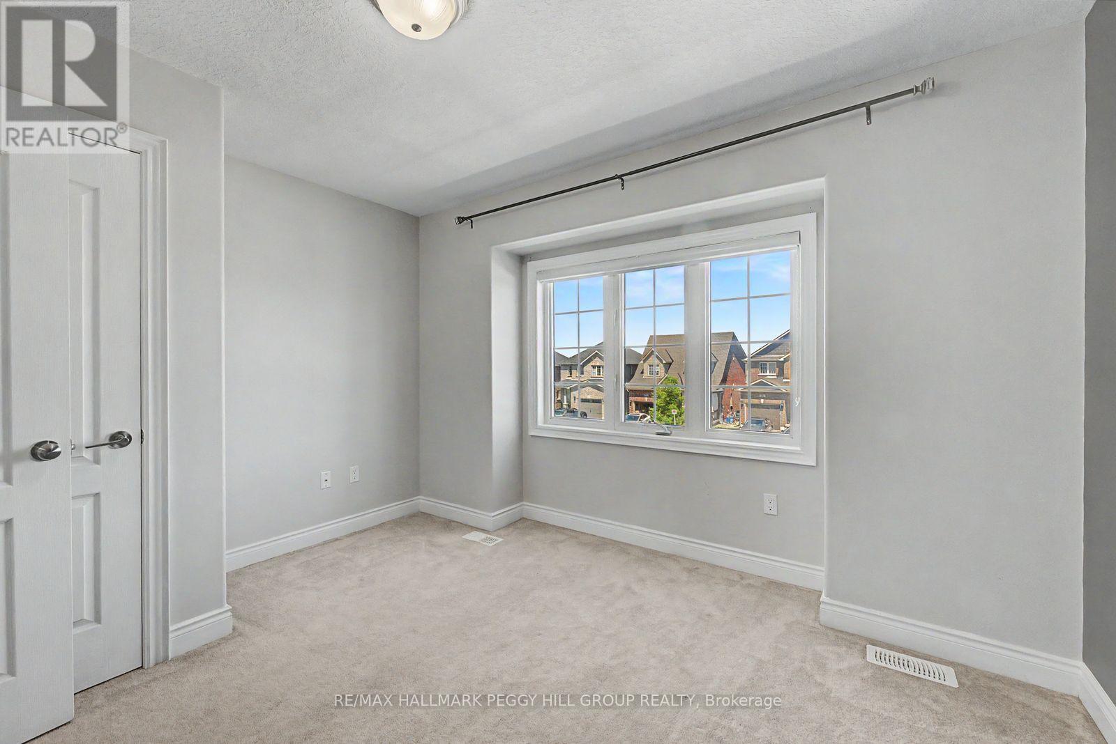 Upper - 53 Nathan Crescent, Barrie, Ontario  L4N 0S4 - Photo 12 - S13638280