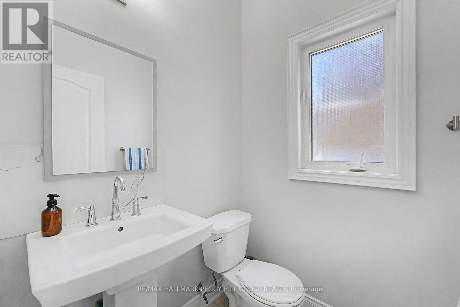 Upper - 53 Nathan Crescent, Barrie, Ontario  L4N 0S4 - Photo 5 - S13638280