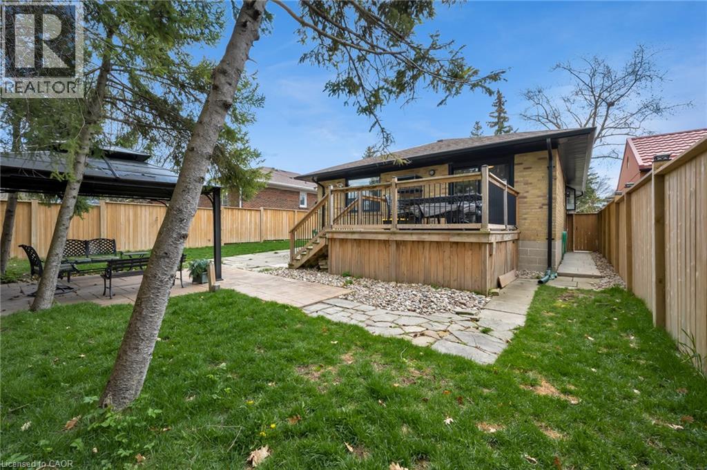 22 North Heights Road Unit# Main Level, Toronto, Ontario  M9B 2T1 - Photo 11 - 40844102