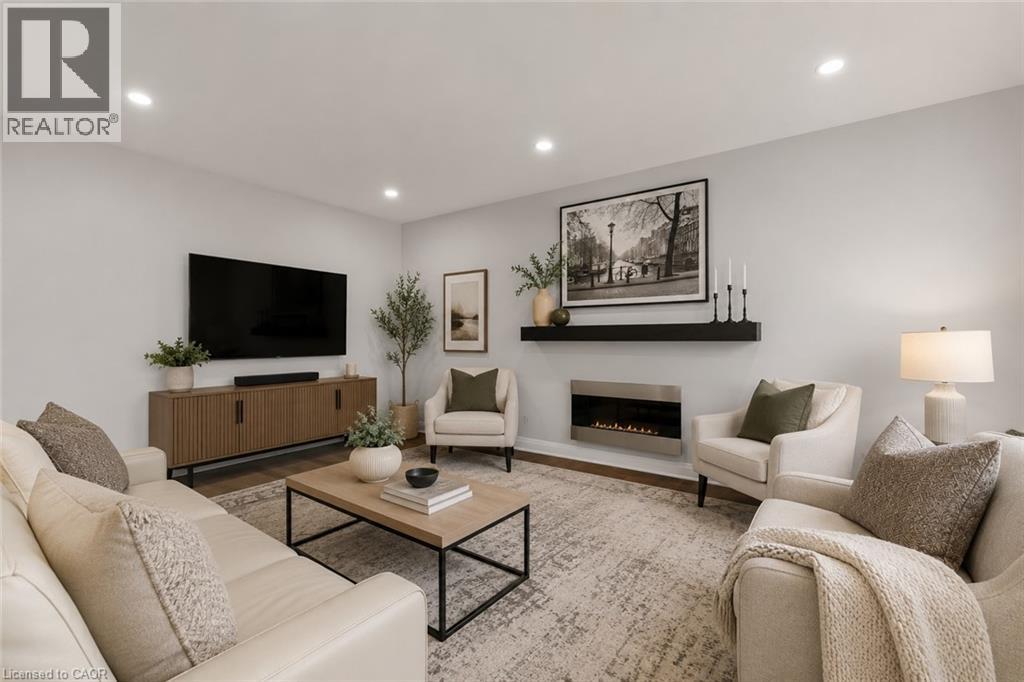 22 North Heights Road Unit# Main Level, Toronto, Ontario  M9B 2T1 - Photo 2 - 40844102