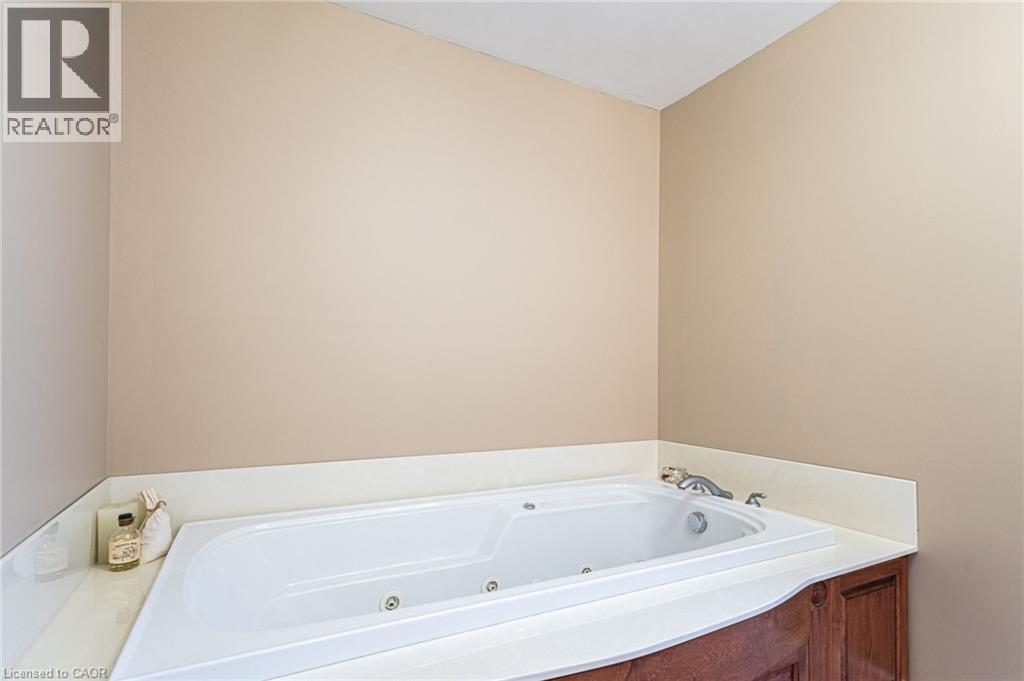5276 Dickenson Road E, Hamilton, Ontario  L0R 1P0 - Photo 31 - 40845838