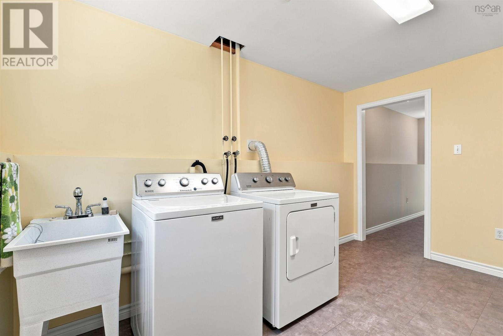 34 Bass Court, Dartmouth, Nova Scotia B2V 2R8 - Photo 31 - 202619553